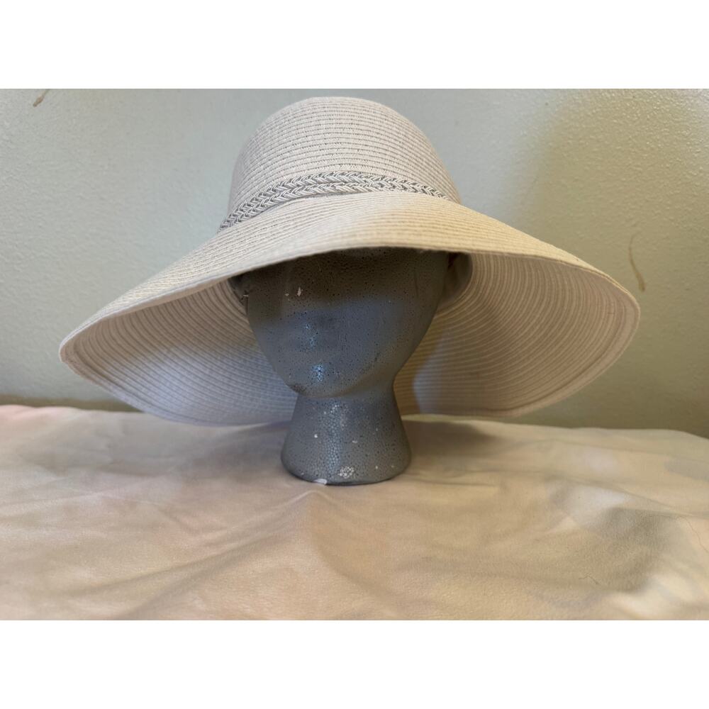 White disney hat Mickey wizard hat 2017 NWT